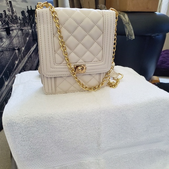 Handbags - Cream color purse
